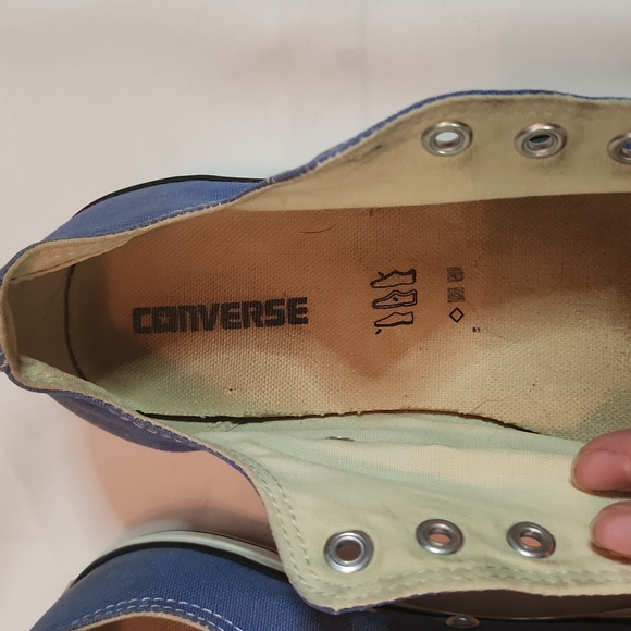 Converse low top blue sneakers - Picture 3 of 9